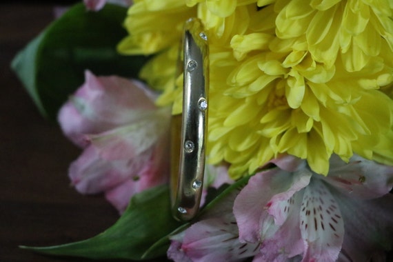 Vintage Roman Goldtone bangle bracelet with clear… - image 3