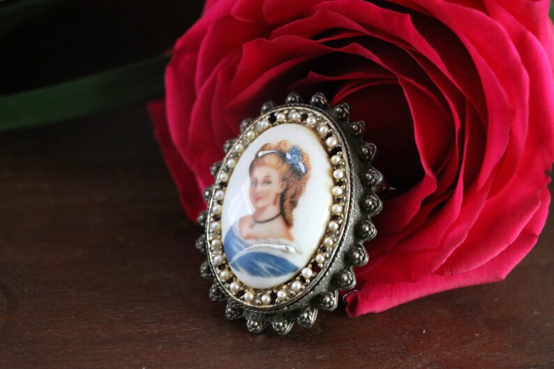 Made in France signed estate jewelry Vintage Hand-painted Lady in Blue Limoges Brooch pendant
