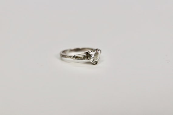 Vintage Sterling Silver CZ Heart ring, size 6.5, … - image 2