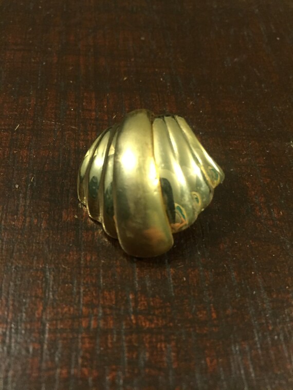 Vintage Goldtone two-tone pendant