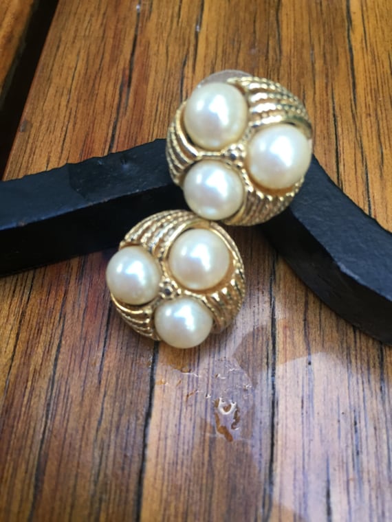 Vintage Large Round Goldtone Faux Pearl Stud Earrings