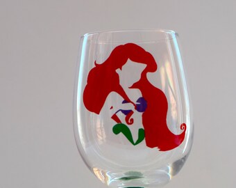 Disney Wine Glass, Ariel Wine glass, glitter wine glass, disney princess wine glass, disney gift, the little mermaid