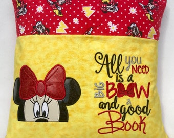 Minnie Mouse reading Pillow.All you need is a Big Bow and a Good Book.100/% Cotton.Travel Pillow.14 inch.Kids Gift.Book sold separately