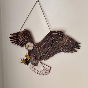 Stained Glass Eagle Wall Art – Handmade Bald Eagle Decor, Rustic Bird Panel, Freedom Symbol Gift, Suncatcher for Cabin or Wildlife Lover