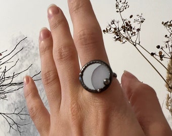 Mirror moon phase ring Small black disc ring Black and silver ring Witch ring Young crescent moon phases White ring Black jewellery