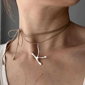 Collar con colgante inicial grande, letra burbuja de plata 925, joyería personalizada, regalo para ella, collar minimalista delicado, regalo para compañero de cuarto
