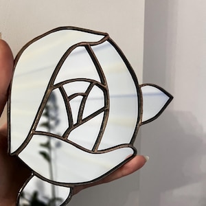 Miroir mural en verre teinté en forme de fleur, miroir inspiré de la nature, miroir décoratif suspendu pivoine, ornement mural rose, cadeau unique pour la fête des mères