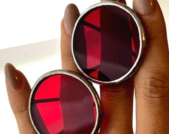Anel de Vitral Vermelho – Anel de Coquetel Grande e Marcante