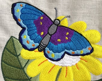 Butterfly embroidery design - Instant Download design - Machine Embroidery Design - 3 design sizes - Digital download for embroidery