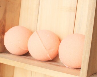 Citrus Sunburst fragranced soothing bath bomb