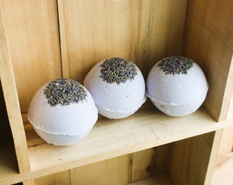 Oatmeal Lavender essential oil bath bomb