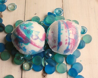 Sea Glass soothing fragranced bath bomb