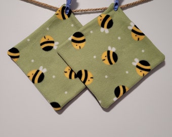 2 for 11.00--- Bees Pee Pads Hedgehog, Rat, Guinea Pig, Hamster, Small pet