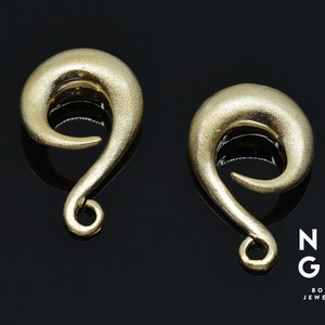 1 Pair of 2g 6mm vermeil yellow gold hooks, WHOLESALE AVAILABLE