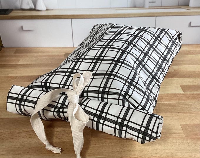 Featured listing image: Lined Bread Bag ~ Keeps your fresh baked goods soft!! 2 different sizes ~ Loaf & Boule / Artisan ~ washable sourdough homemade bread baking