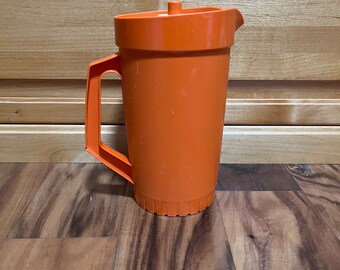 Early 70's Tupperware 2,2 Liters Orange Pitcher With White Push Button  Vacuum Lid 