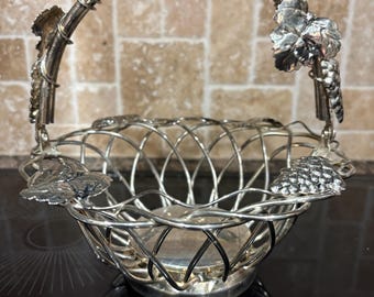 Vintage Silver Plated Godinger Open Wire Basket With Grape Clusters & Vines
