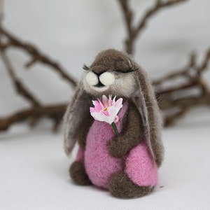 Needle felted brown rabbit AMANDA with miniature flower. Easter bunny. Housewarming gift. Gift for birthday. Gift for her. Gift for him