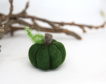 Needle felted pumpkin # 14 Halloween ornament. Halloween gifts. Fall decor. Autumn decorations, gift for her. Wool Halloween.