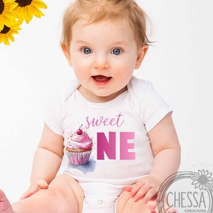 Girl Sweet ONE 1st Birthday Outfit, Cupcake Shirt for First Birthday Cake Smash, Sweets Candy Cake Party Outfit Set with Tutu & Bow, Pink