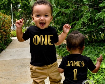 Traje de cumpleaños para niño de un año, camisa negra con estampado dorado, Chessa Creations