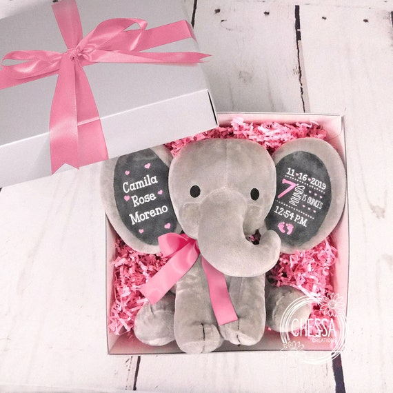 Cadeau pour bébé fille et nouvelle maman, boîte-cadeau rose pour panier- cadeau de baby shower, animal en peluche éléphant personnalisé, cadeaux  uniques, rose bubblegum -  France