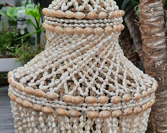 Shell: macramé shell lampshade
