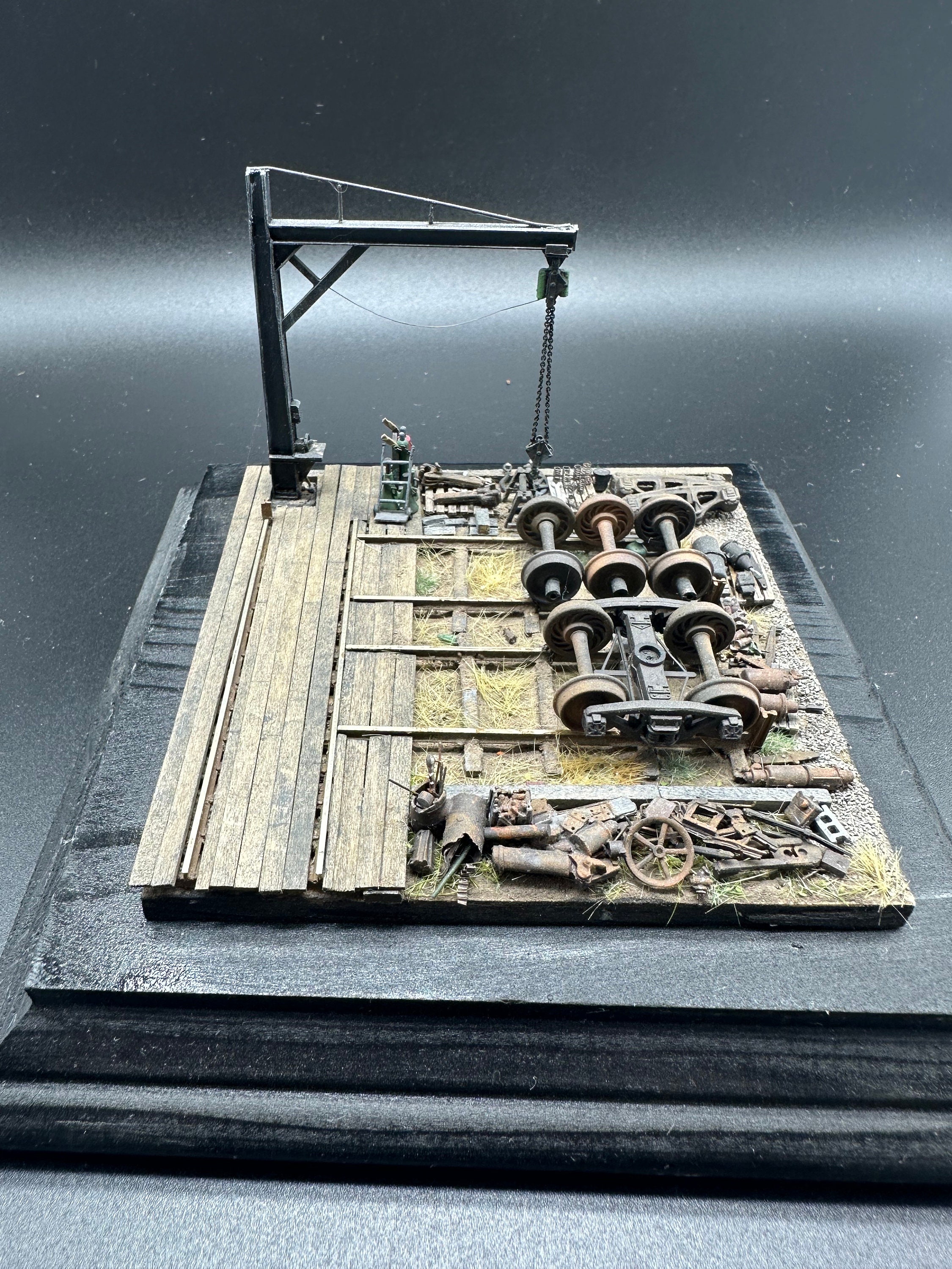 Diorama Model Railroad Repair Track and Crane HO Scale Model Train