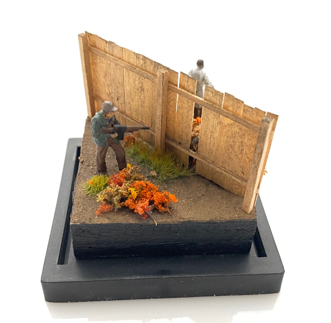 Diorama Zombiegood Fences Make Good Neighbors HO Scale Tiny Miniature