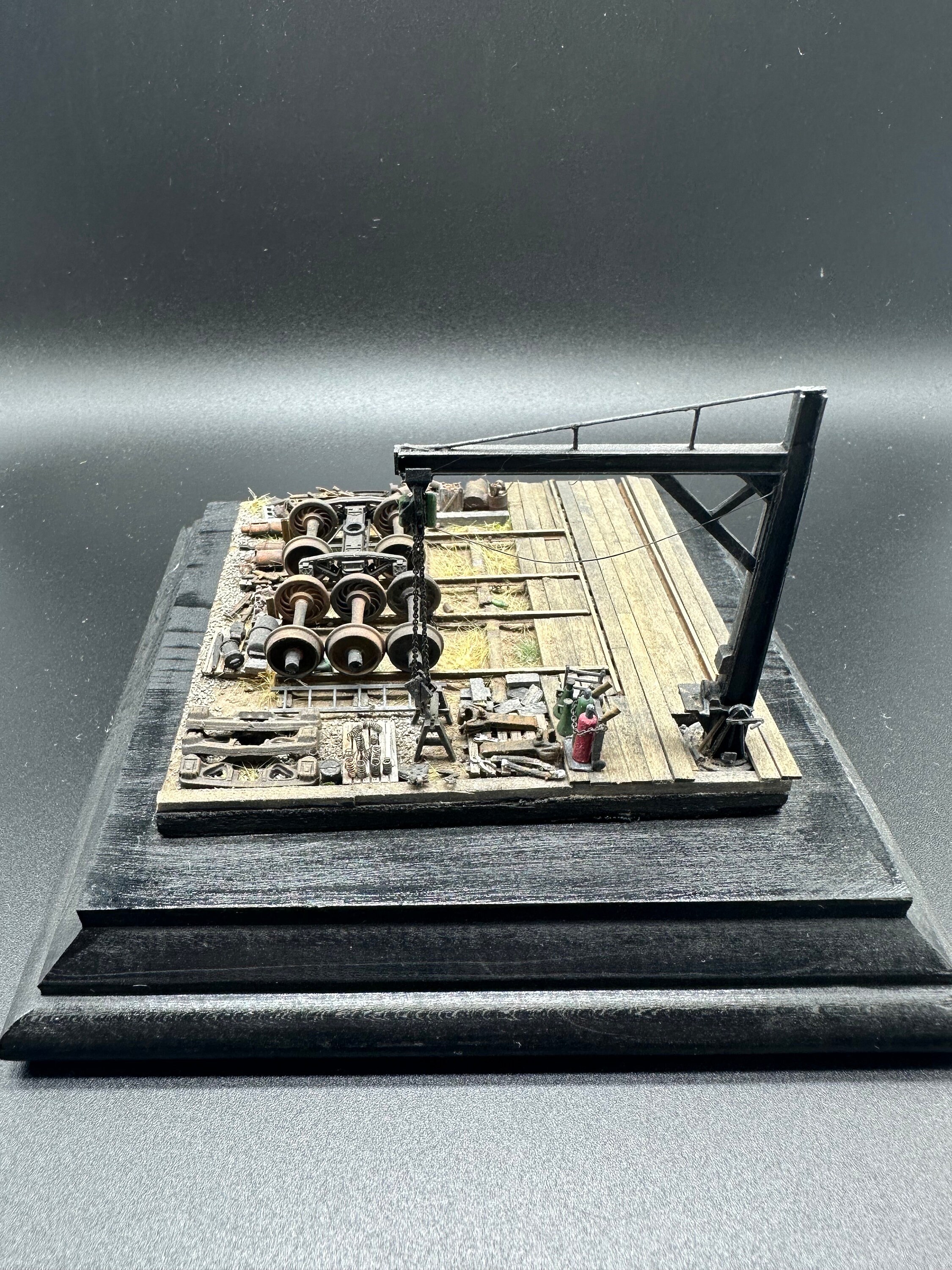 Diorama Model Railroad Repair Track and Crane HO Scale Model Train