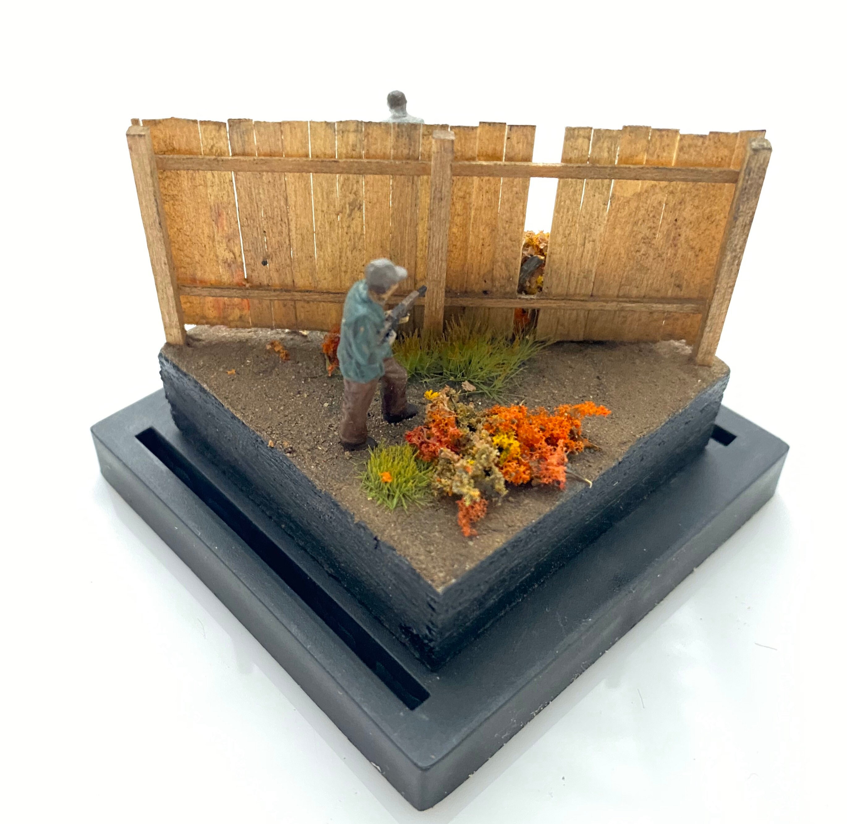 Diorama Zombiegood Fences Make Good Neighbors HO Scale Tiny Miniature
