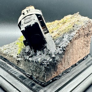 Diorama Model Railroad Wrecked Locomotive Great Northern: HO Scale ...