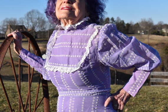 Vintage 1960s 1970s lavender purple prairie dress… - image 7