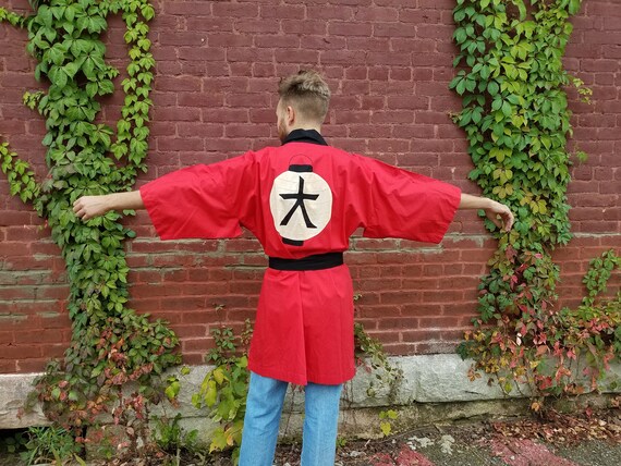 Vintage 1960s 60s red and black cotton Asian Chine