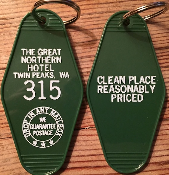 ON SALE Gold printed TWIN PEAKS Inspired "Great Nothern Hotel" keychain ON SALE Gold printed TWIN PEAKS Inspired "Great Nothern Hotel" keychain