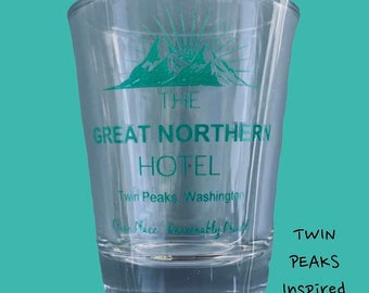 Twin Peaks GREAT NORTHERN shotglass