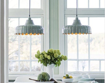 Pendant lamp in a Scandinavian country house look