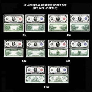 Könnte beinhalten: Ein Satz von acht Federal Reserve Notes aus dem Jahr 1914 mit roten und blauen Siegeln. Die Noten haben die Stückelungen 5 $, 10 $, 20 $, 50 $ und 100 $.