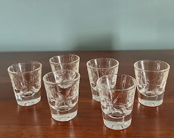 Set of 6 Vintage Mid-Century Modern Shot Glasses – Cosmic Starburst Pattern – Sparkly Barware - Glassware