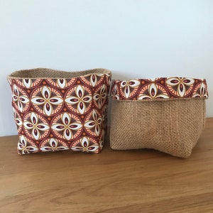 Burlap basket lined with fabric, reversible