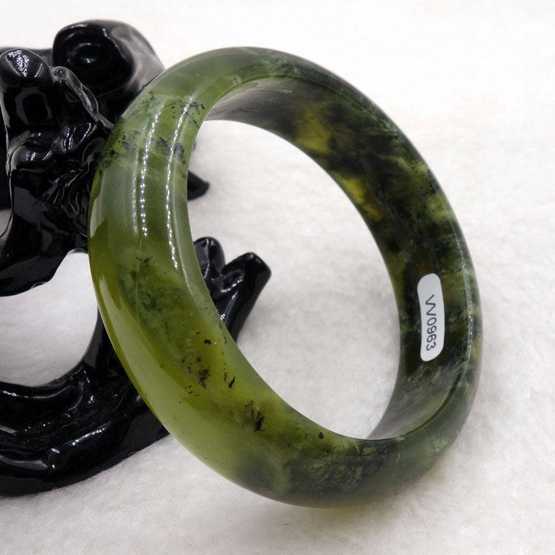 セールで10%オフ 52/53/54 mm 認定天然エメラルド秀翡翠バングル
