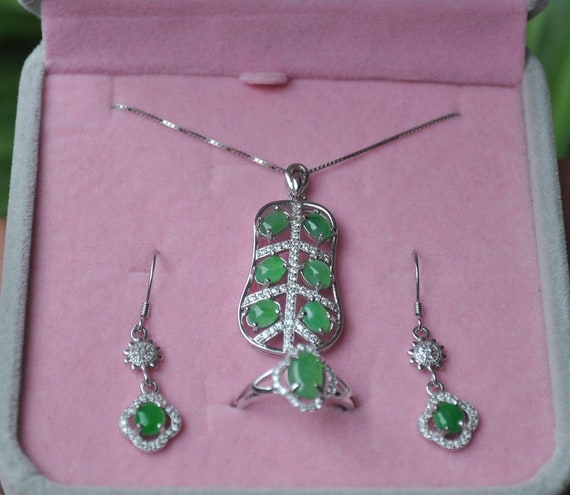 10% OFF- Certified Natural Jadeite Emerald A*Jade… - image 1