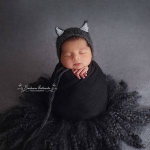 Newborn knit wolf bonnet, Photography Props, Baby animal bonnet, RTS, Baby wolfy hat, Newborn wolf bonnet, Baby wolf hat