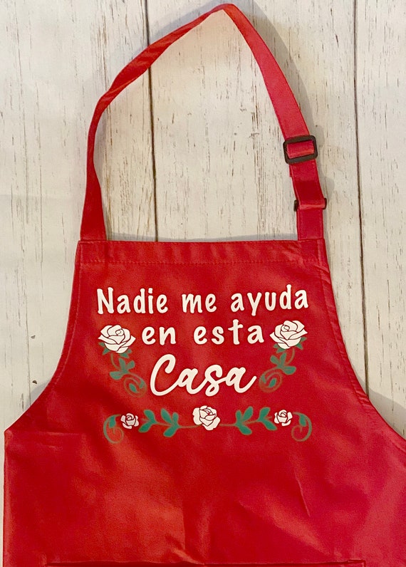 Nadie me ayuda en esta casa apron/delantal/mandil/mothers day/ dias de las madres