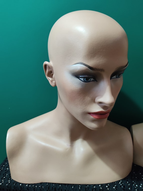 Mannequin Head With Shoulders, Mannequin Head & Amazing Makeup, Mannequin  for Wig, Female Realistic Mannequin Head, Vintage Items, Jenna / 6 -   Denmark