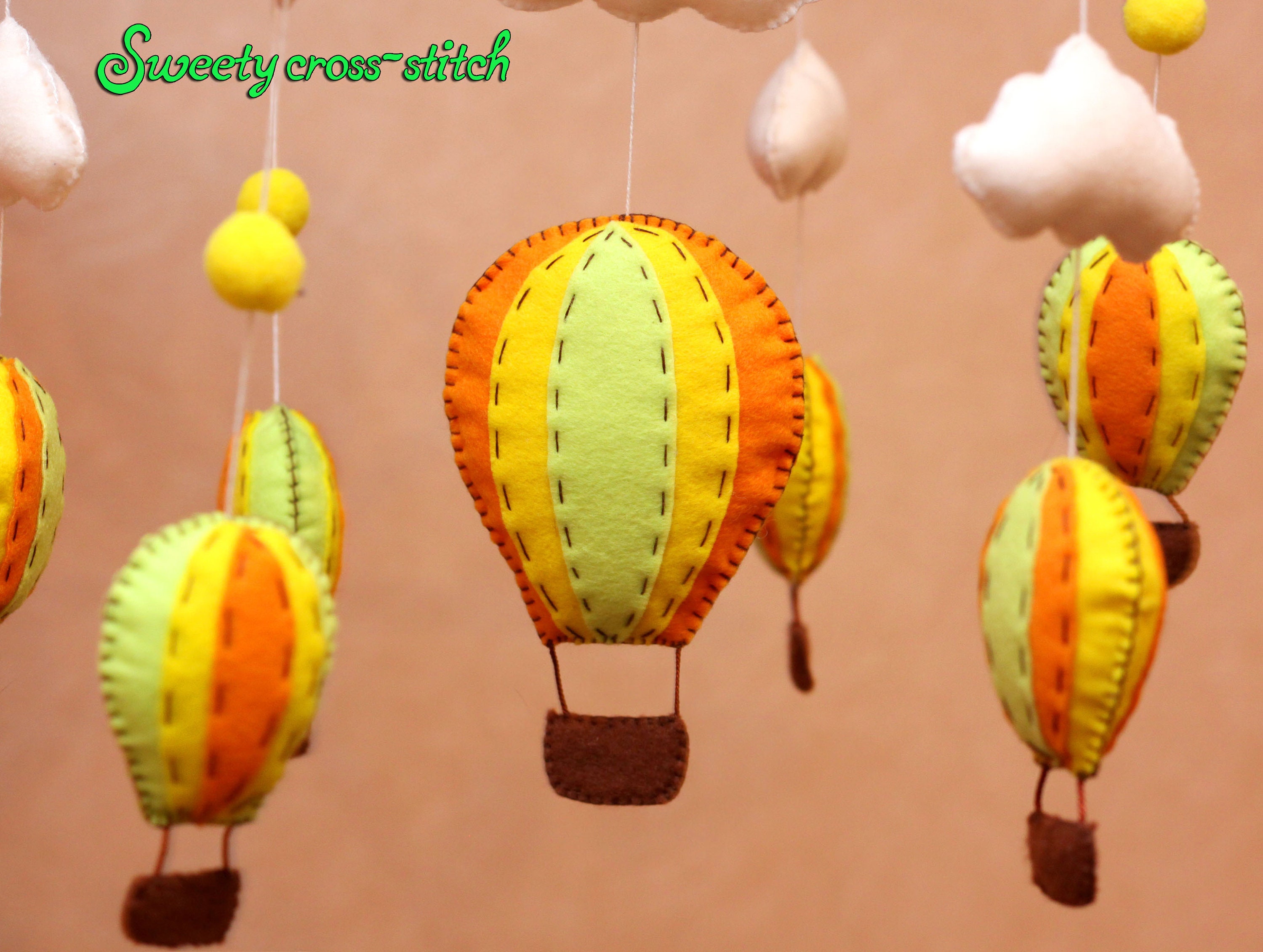 Baby Mobile/ Baby mobile hotair balloons / Felt Baby Mobile. Etsy