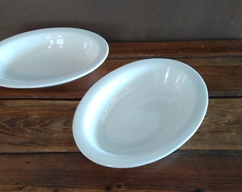 Vintage American ironstone oval bowls, set of 2 serving bowls, diner-style serving bowls, heavy cream white Buffalo China bowls