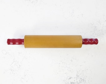 Restored vintage medium rolling pin, red curvy handles