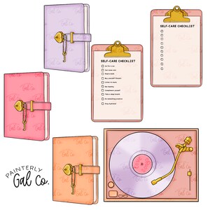 Op de afbeelding: Een set van vier roze, paarse en oranje gepatroneerde dagboeken met gouden sloten en sleutels. De dagboeken zijn versierd met de tekst "Painterly Gal Co." Een roze klembord met de tekst "SELF-CARE CHECKLIST" en een lijst met zelfzorgactiviteiten. Een roze platenspeler met een paarse plaat waarop "Love Songs" staat.