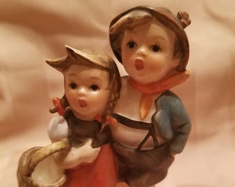 Goebel M.I. Hummel Figurine “Surprise” #94 3/0 Trademark 3 Small Stylized 1966